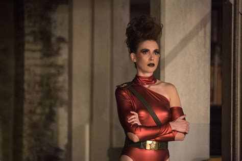 alison brie mude|‘GLOW’: Unpacking Alison Brie’s Two Big, Rebellious。